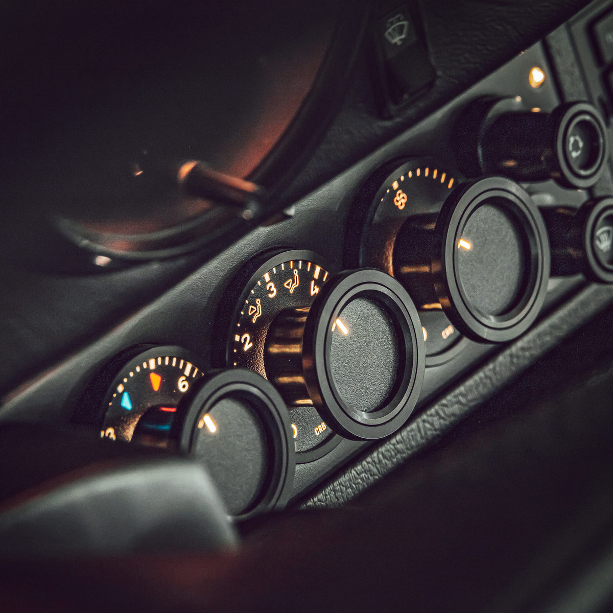 Air conditioning, blower control panel (AC, HVAC) for Porsche 964, 993 - for original dash, black knobs - RHD