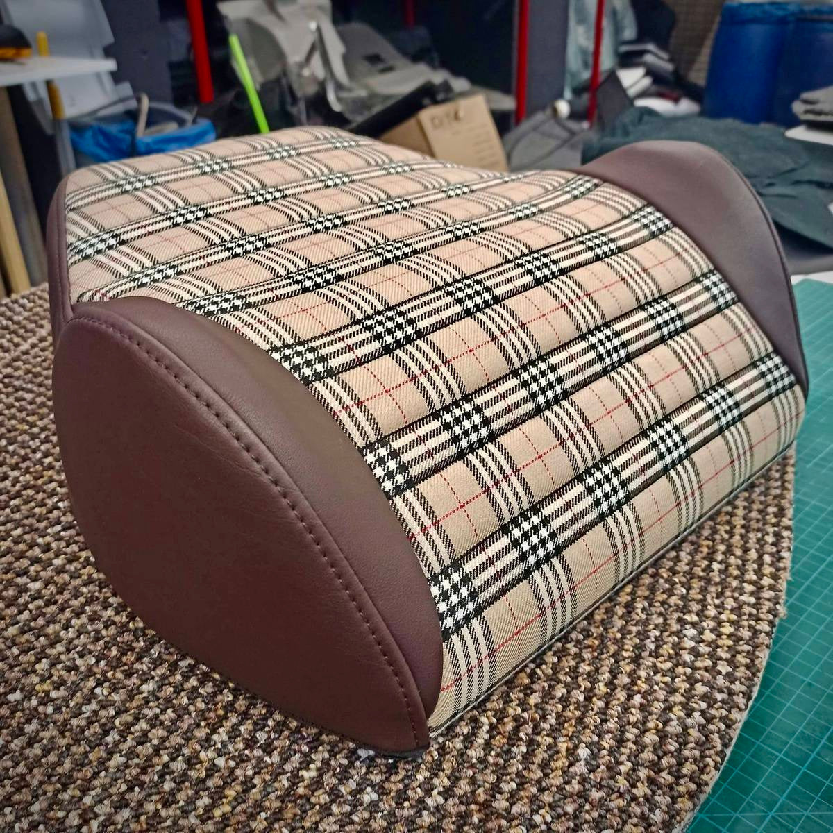 Rear booster seat for 996, 997, 991, 992 models - Gray