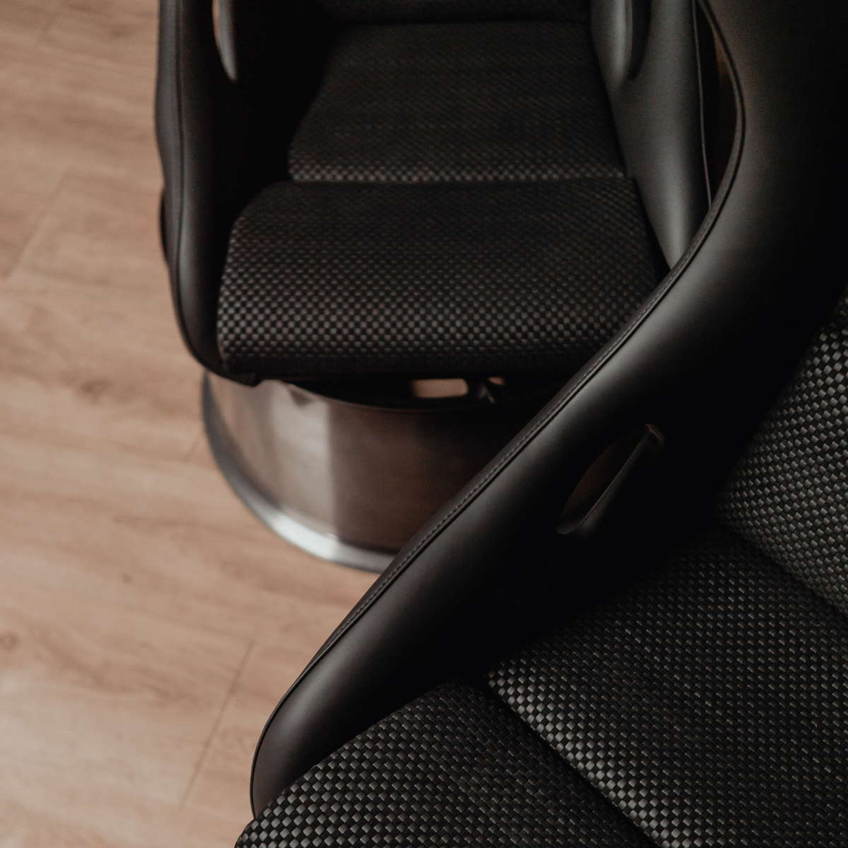 Basket weave, woven leather/nubuck - BLACK