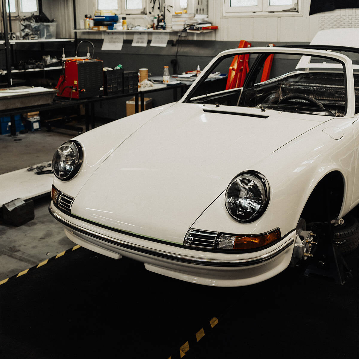 Bi-LED headlights BLACK + H4 Bosch Clear Lens (set of 2)