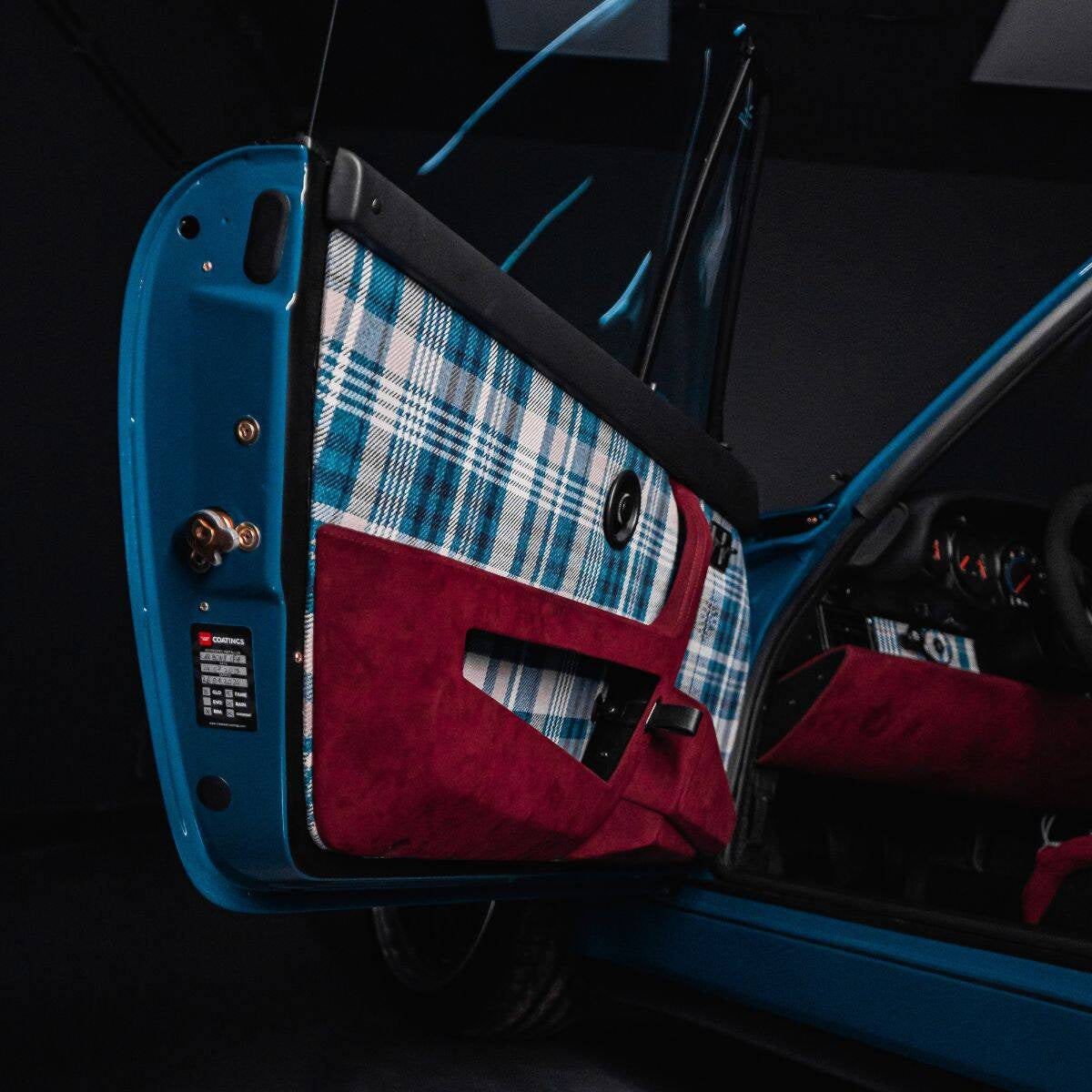 CarBone CB door panels - Leather basket weave (no diagonal stitching) / Alcantara