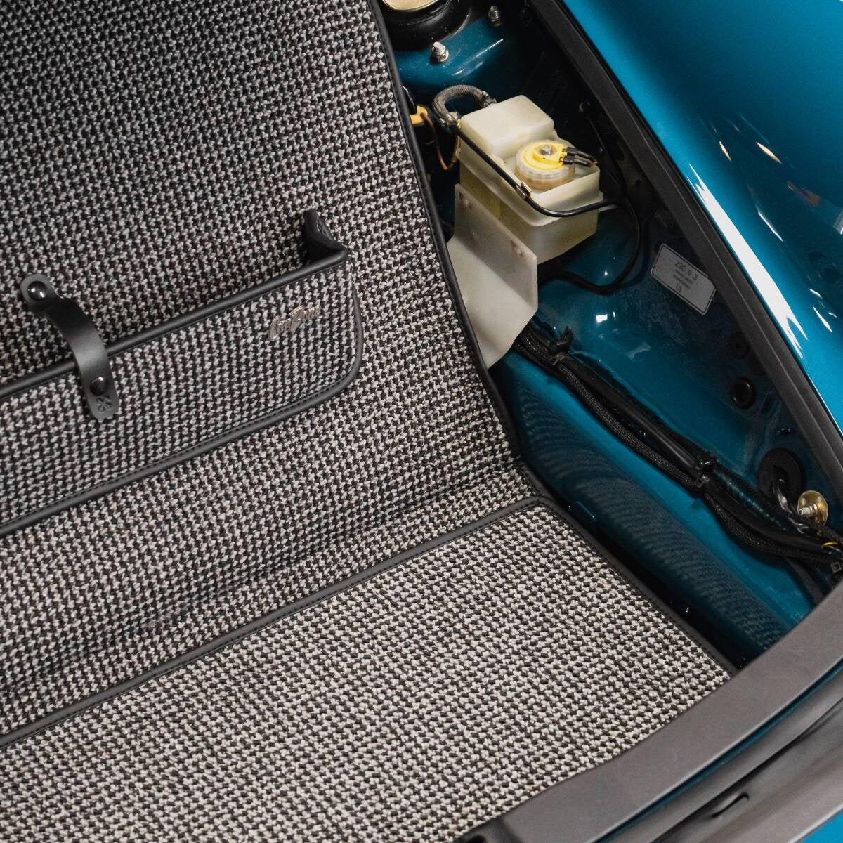 RS-style Trunk Mat for Porsche 964/993 (1988-1998)