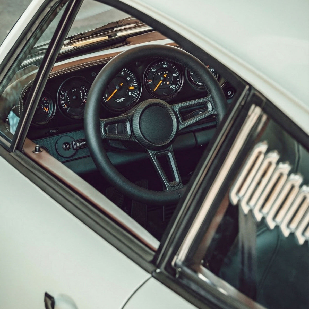 Retro Futura steering wheel - black - limited to 25 pieces