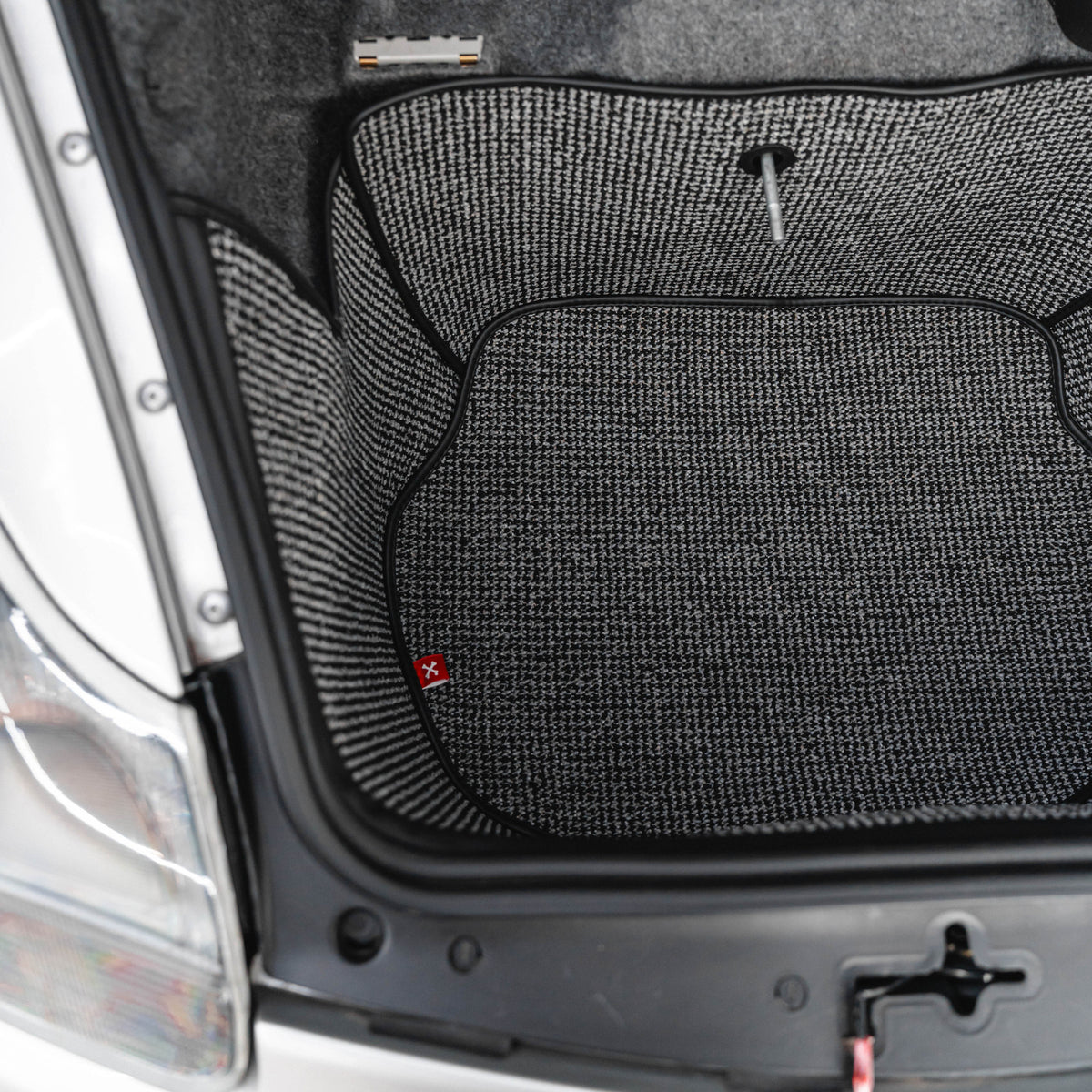 996 C2 - 911 Trunk Mat Liner (1997-2004) - Black/Grey Houndstooth