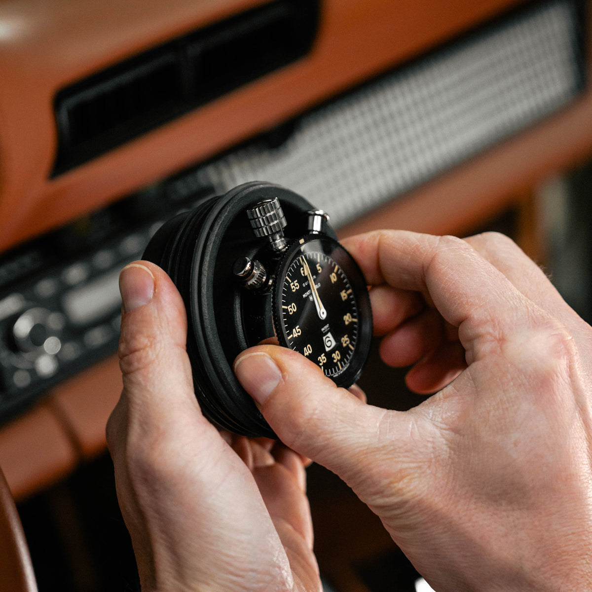 Smilodone x CarBone - Heuer gauge chronograph / stopwatch / clock holder