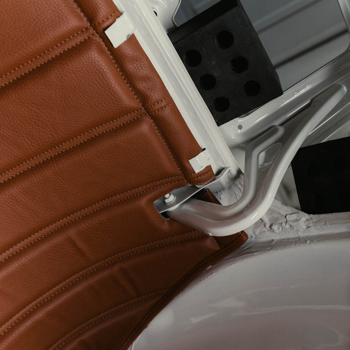 Insulation engine bay mat for F-model