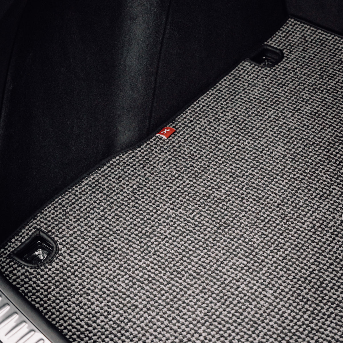 MACAN 95B Trunk Mat Liner (2014-2024) - Black/Grey Houndstooth