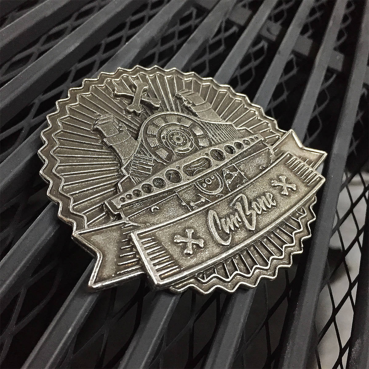 CarBone Flat Six grill metal badge