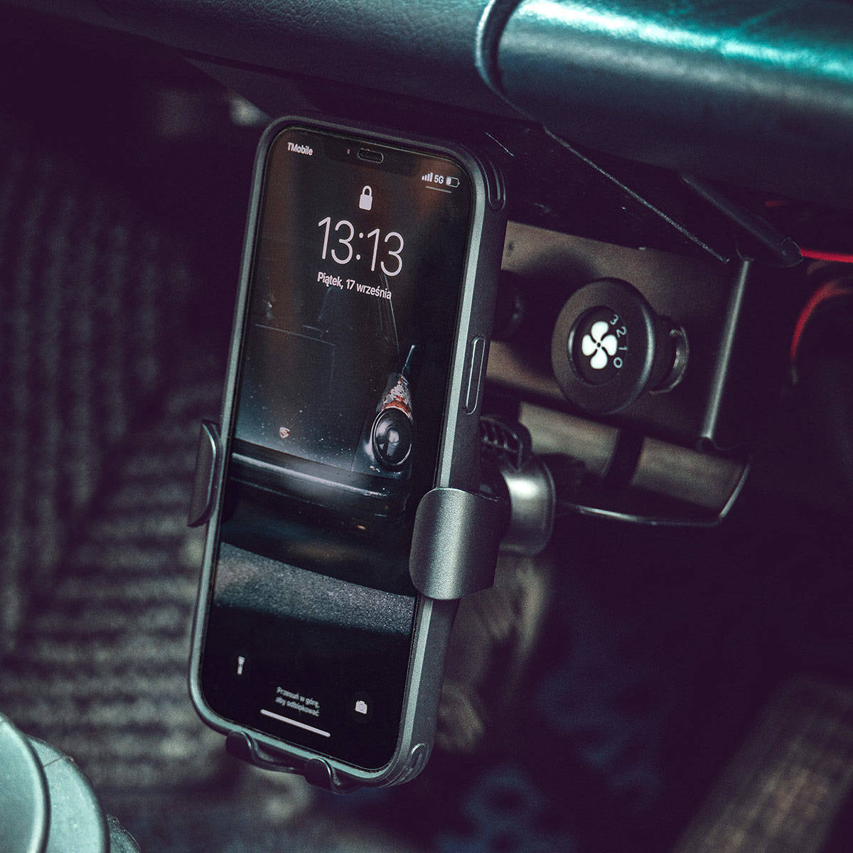 CarBone central console delete panel with a phone charger holder - Included
