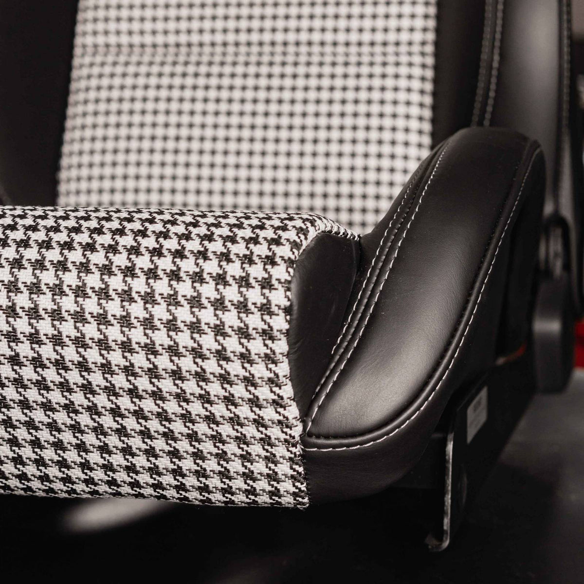 Houndstooth Fabric - BLACK/WHITE