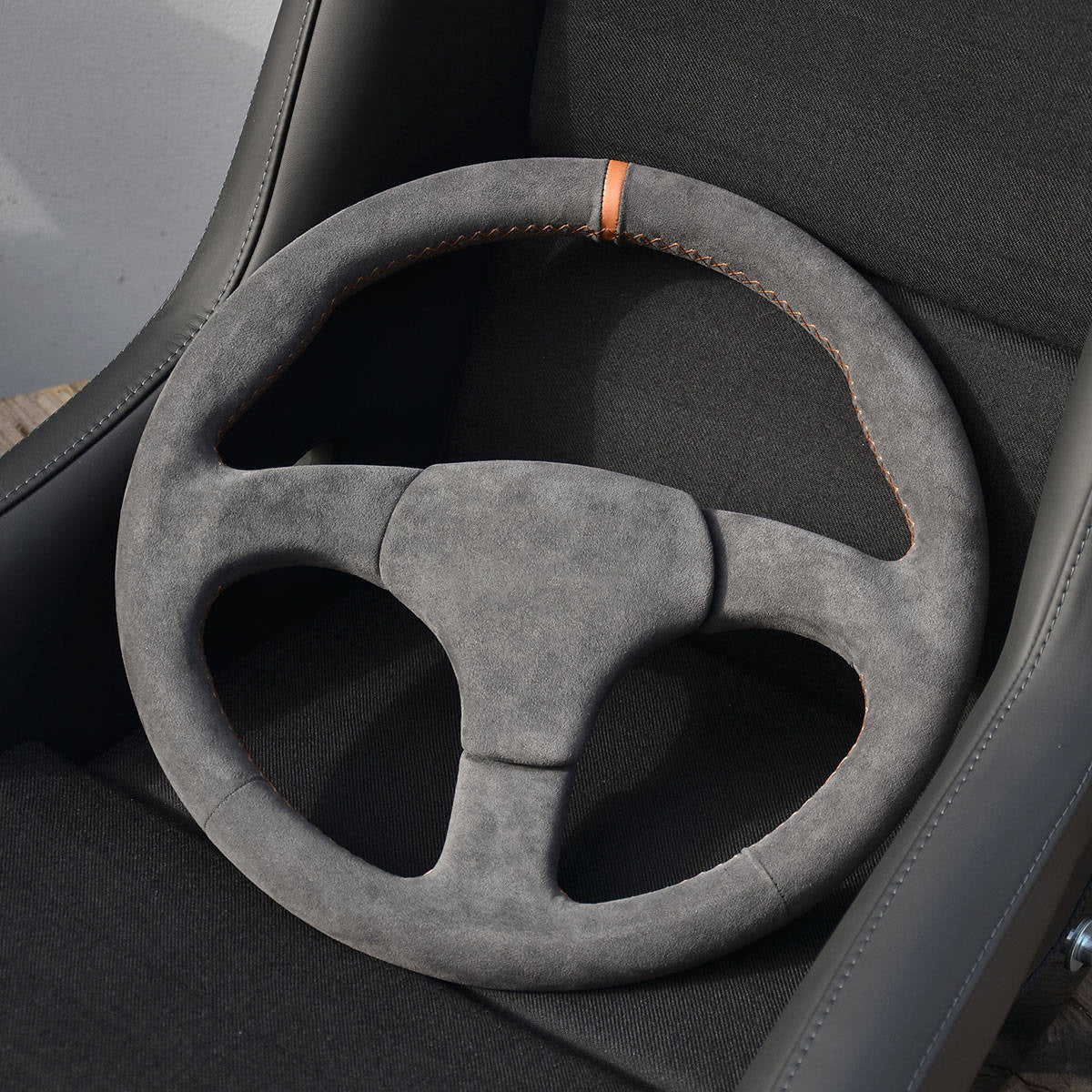 Steering wheel reupholstery / rewrapping service - Cross / Black / Leather / No
