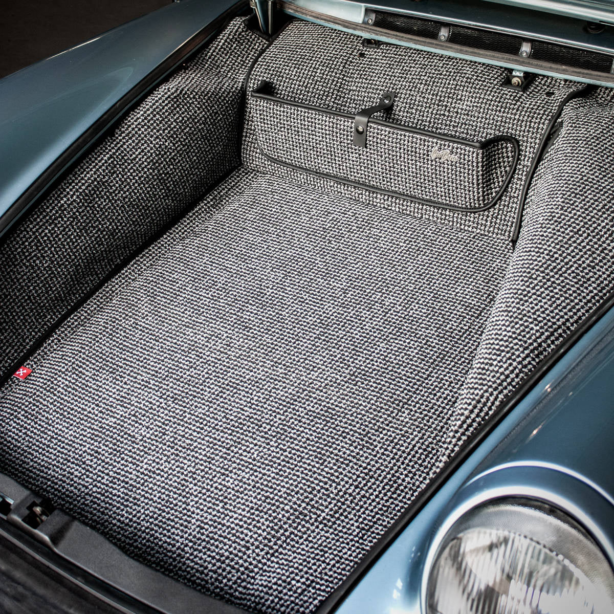 Black/Grey Houndstooth Trunk Mat