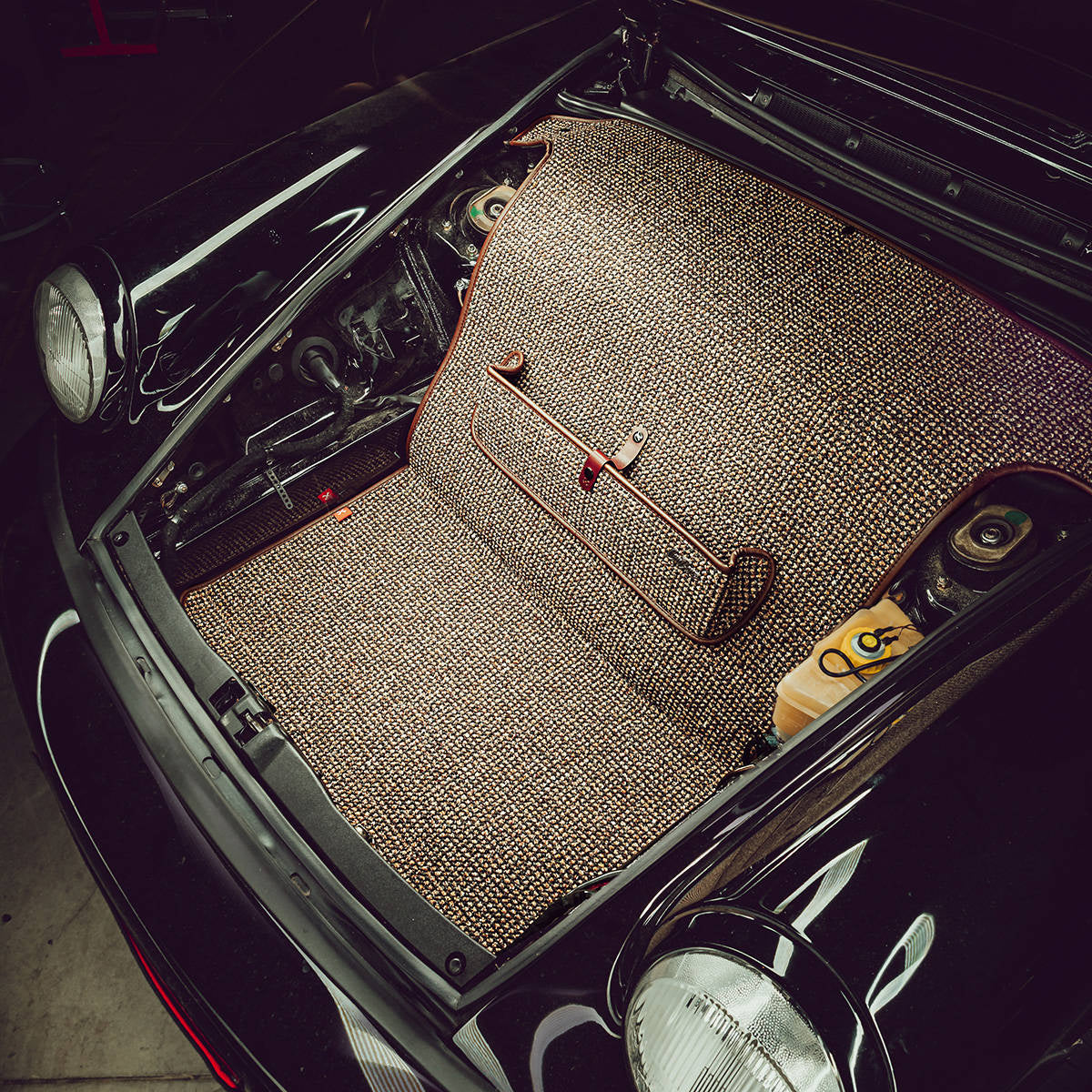 Brown Houndstooth Trunk Mat