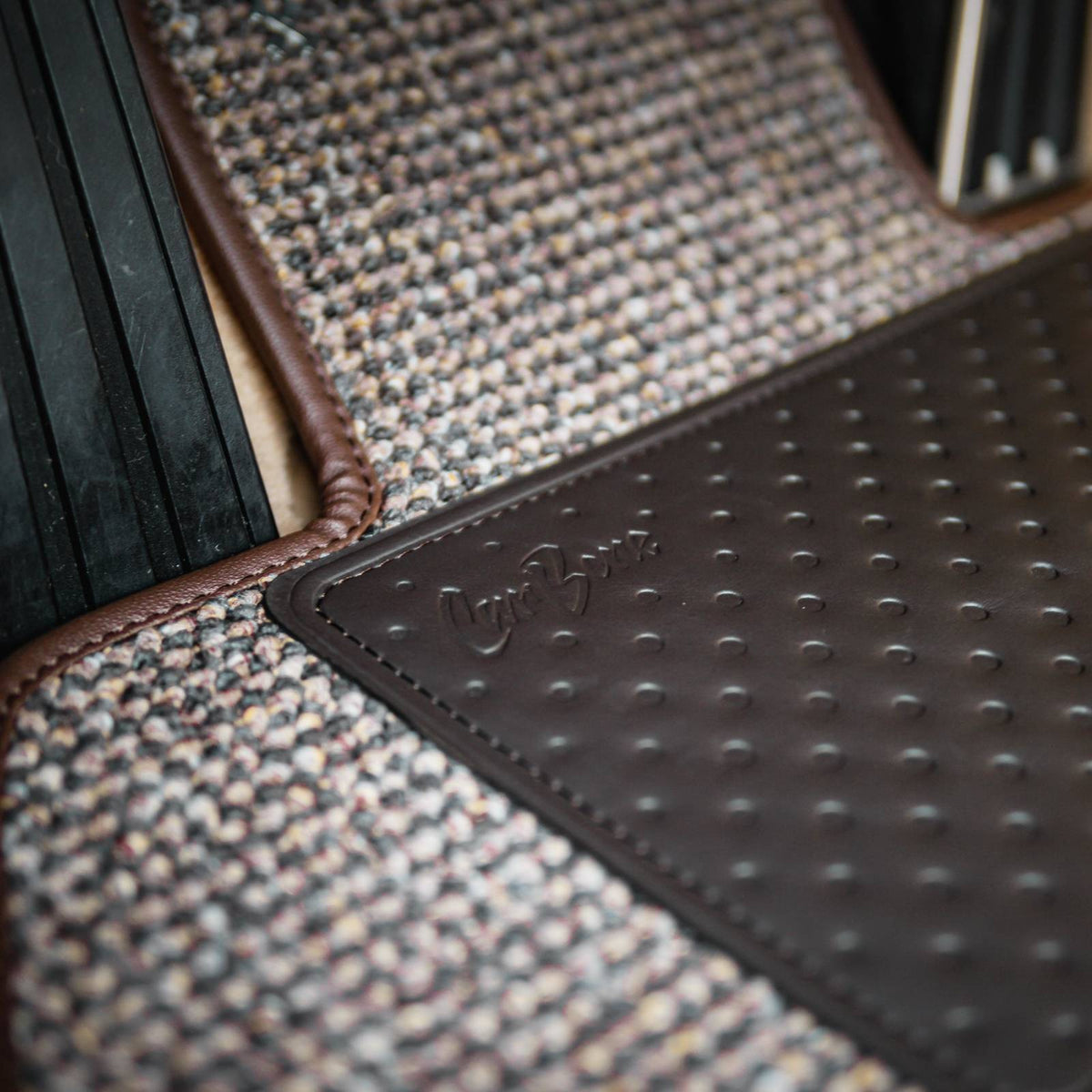 Brown Houndstooth Interior Mat Bundle LHD