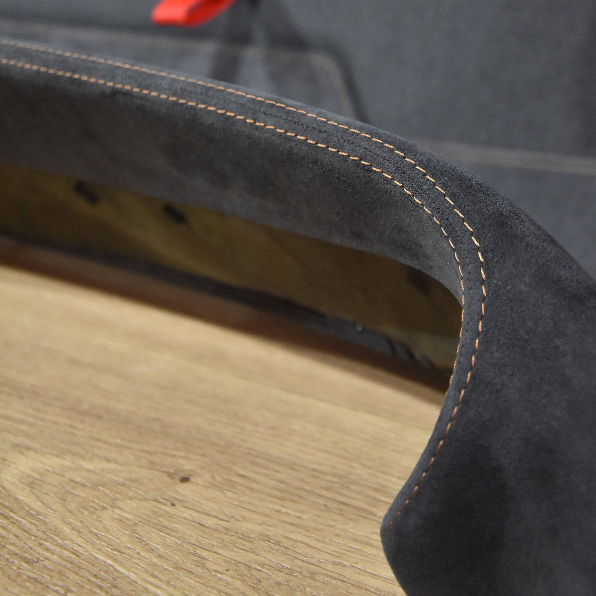 Dashboard reupholstery - Alcantara + double stitching