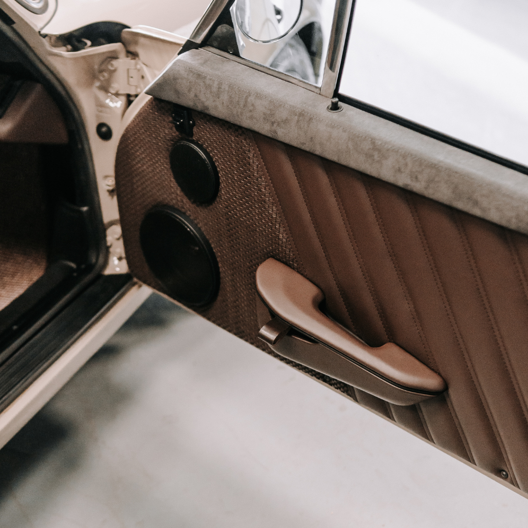 CarBone Drummer door panels - Alcantara / Leather basket weave (no speaker perforation)