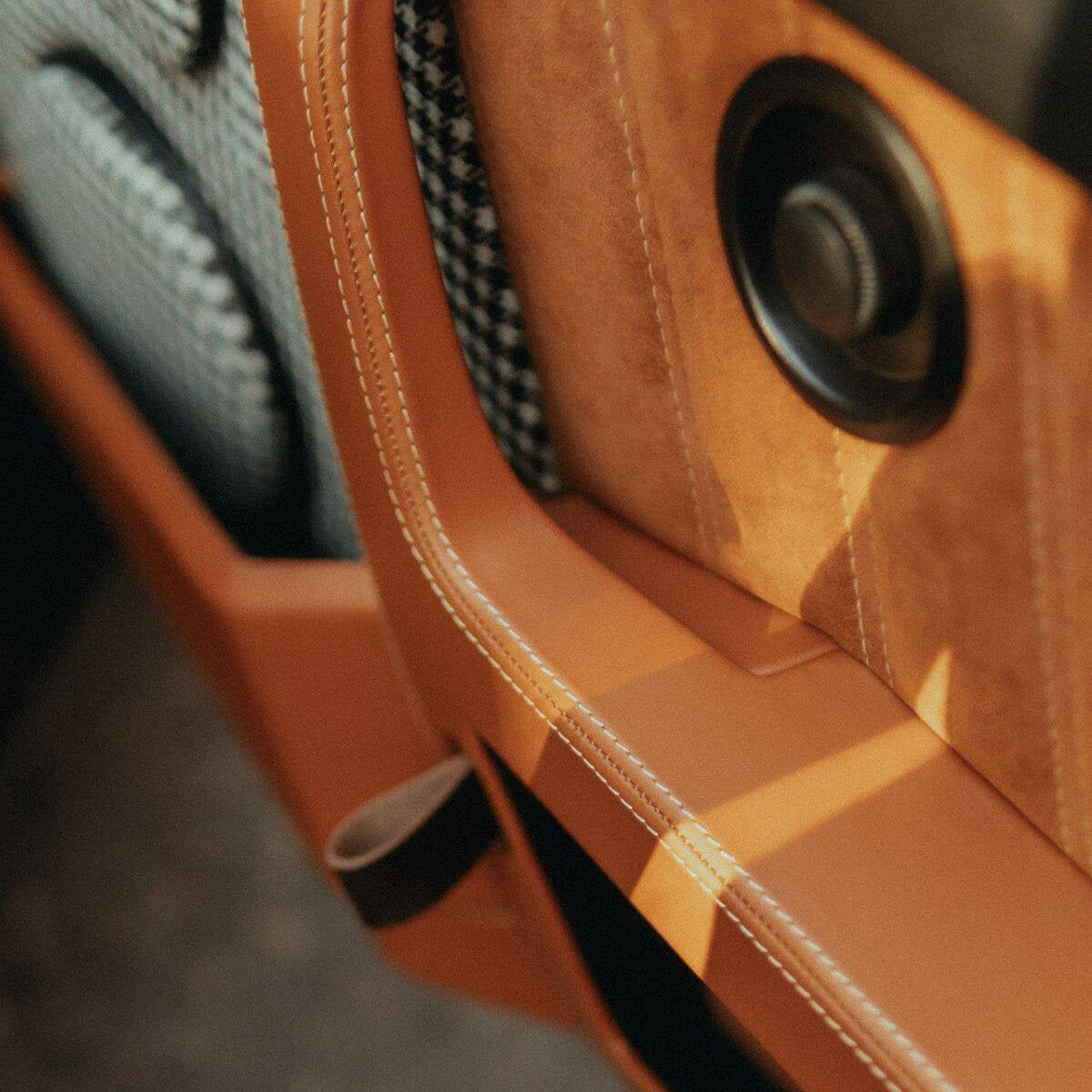 CarBone CB door panels - Alcantara / Leather