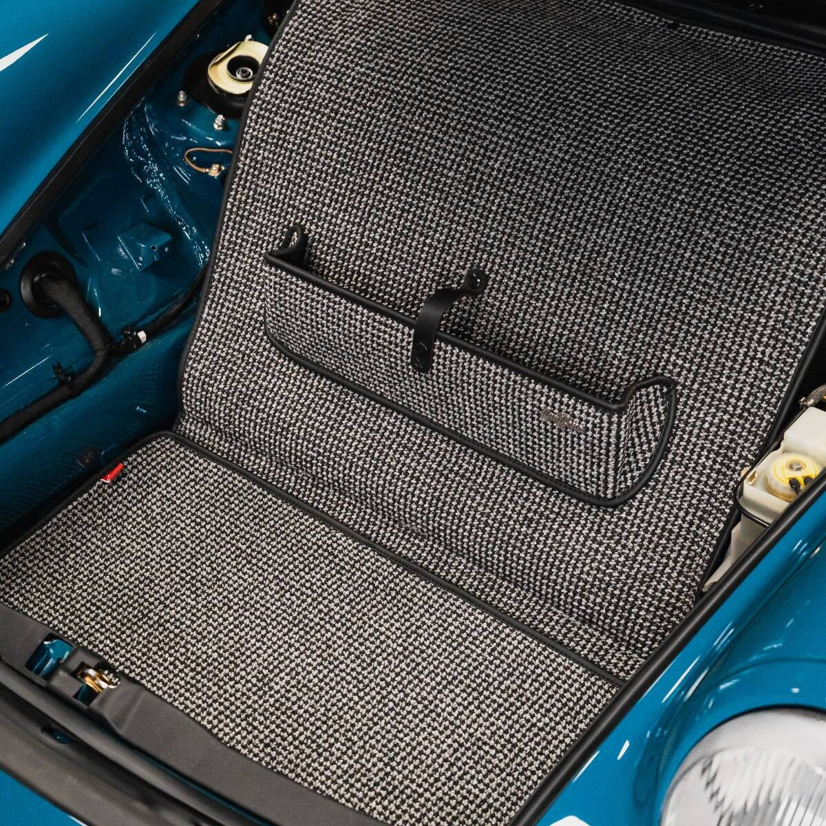 RS-style Trunk Mat for Porsche 964/993 (1988-1998)
