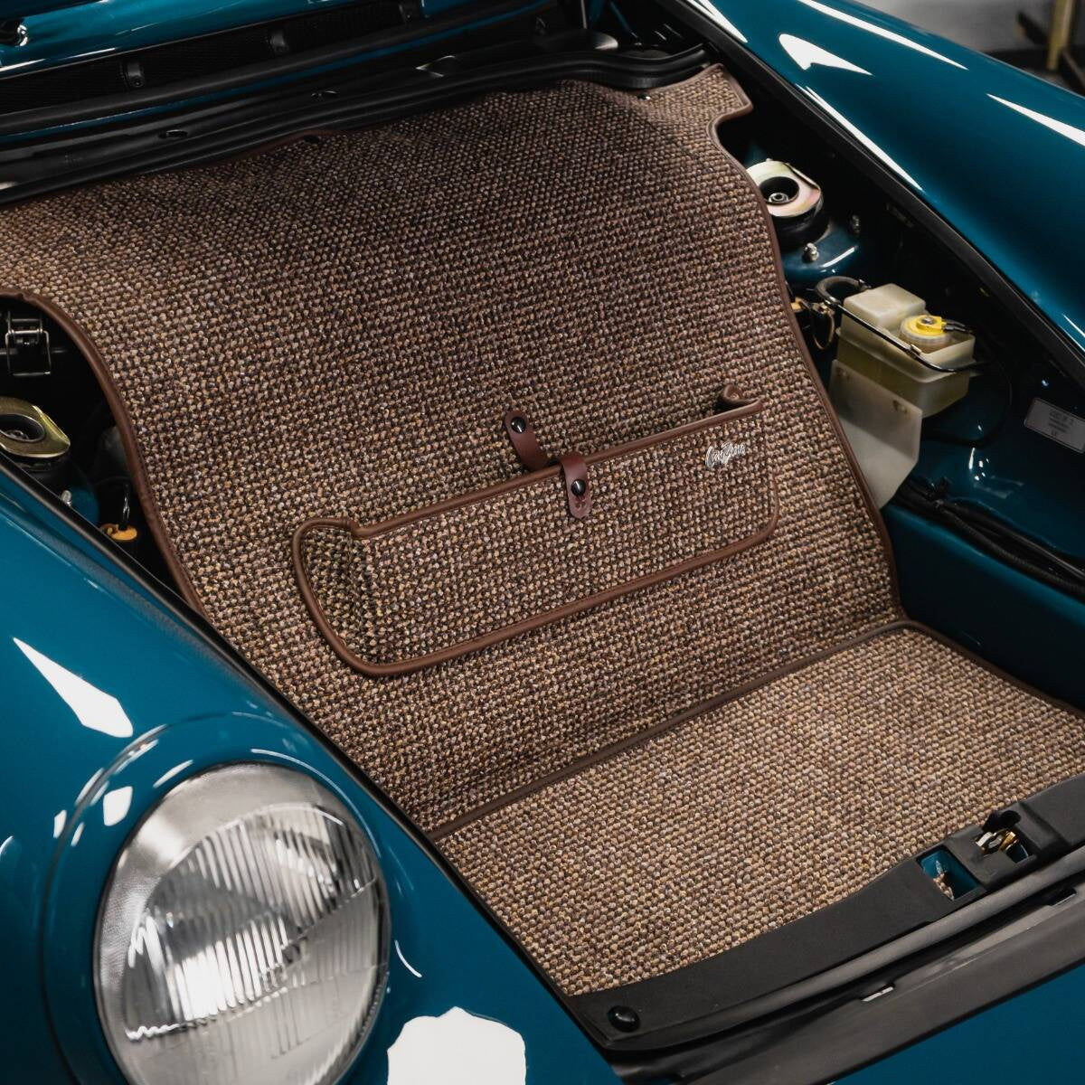 RS-style Trunk Mat for Porsche 964/993 (1988-1998)
