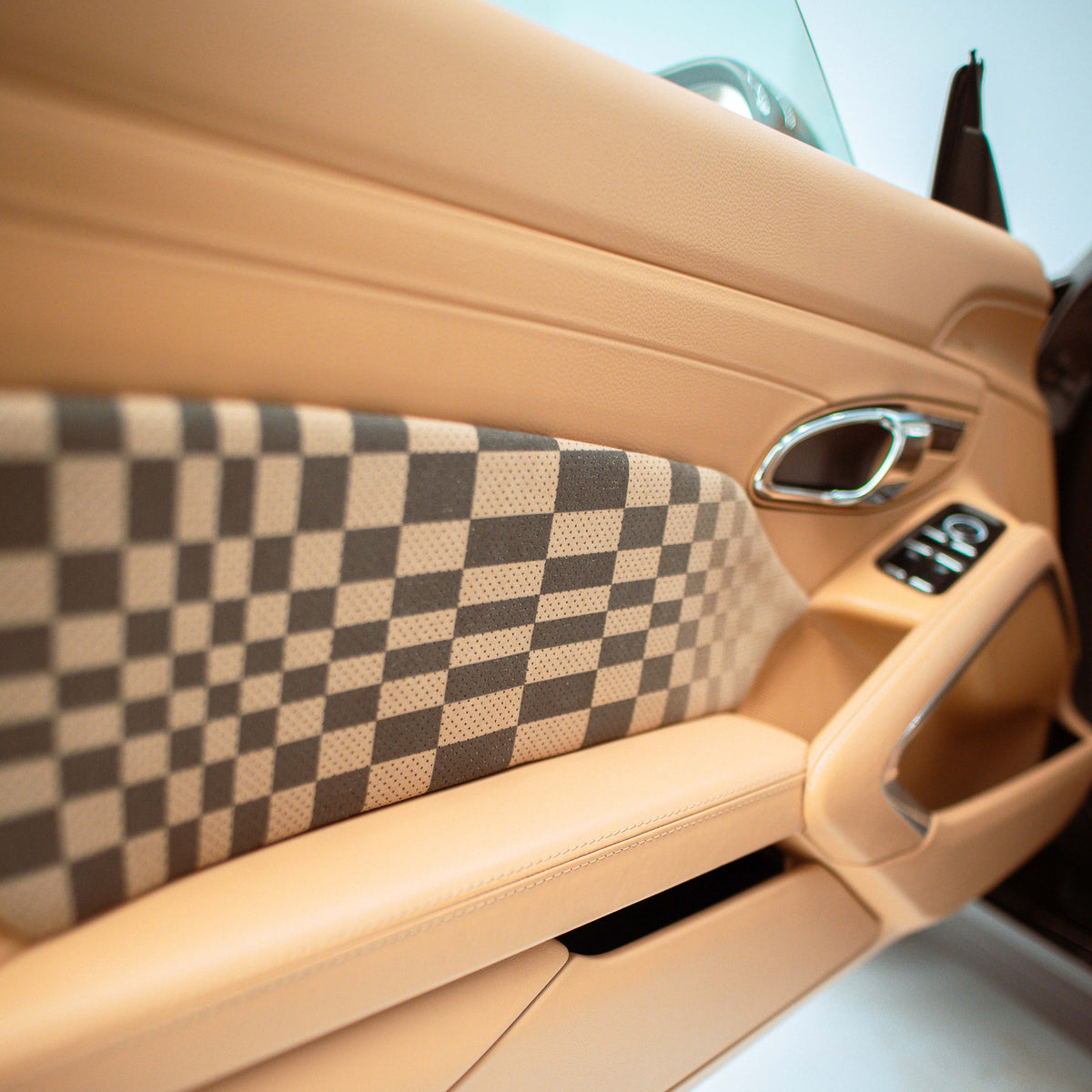 CarBone 991 Door Pads - oPasha Classic Beige