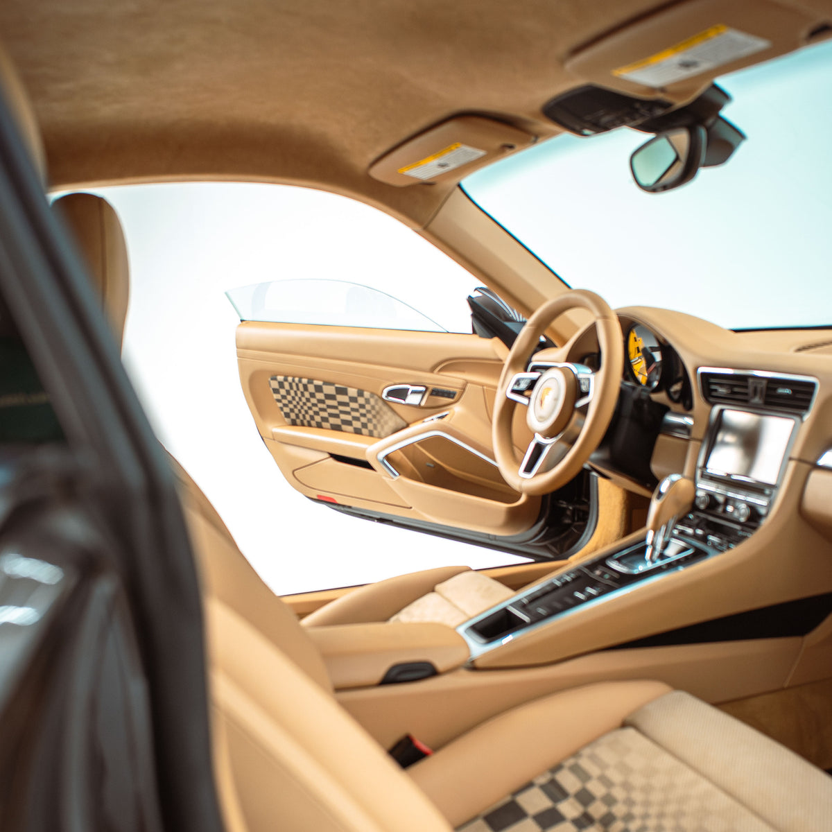 CarBone 991 Door Pads - oPasha Classic Beige