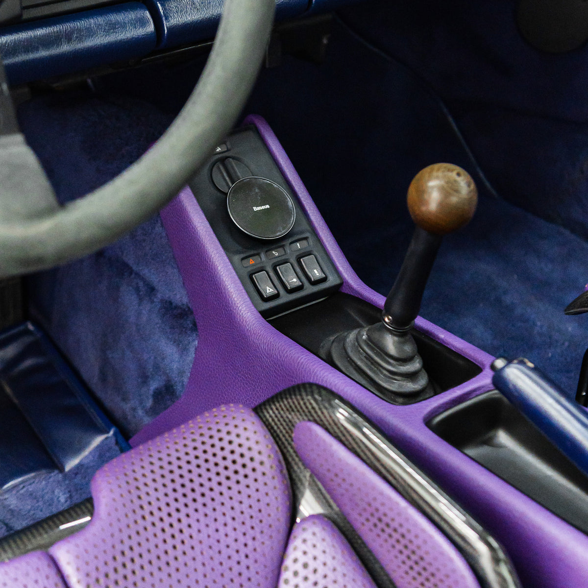 Monomod 964 Center Console - UPHOLSTERED