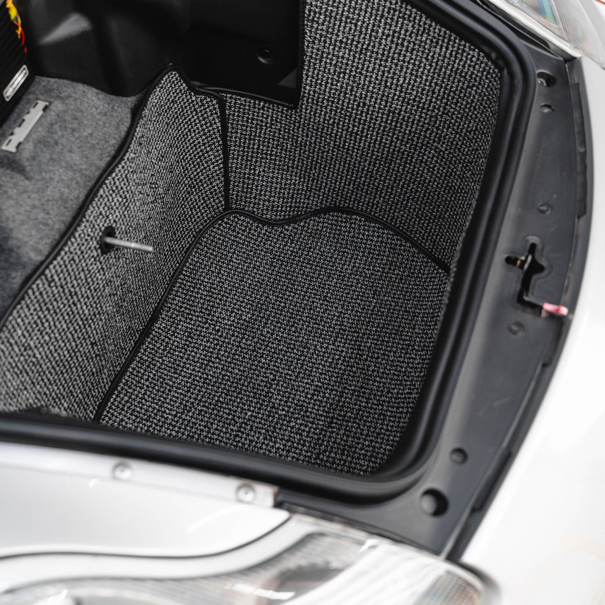 996 C2 - 911 Trunk Mat Liner (1997-2004) - Black/Grey Houndstooth