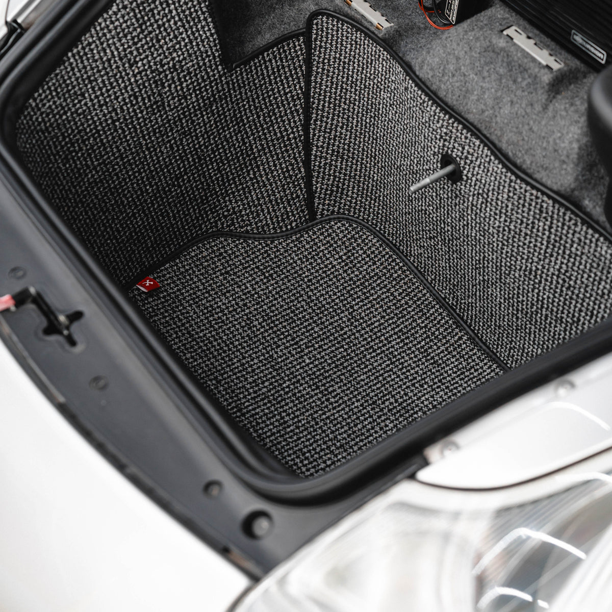 996 C2 - 911 Trunk Mat Liner (1997-2004) - Black/Grey Houndstooth