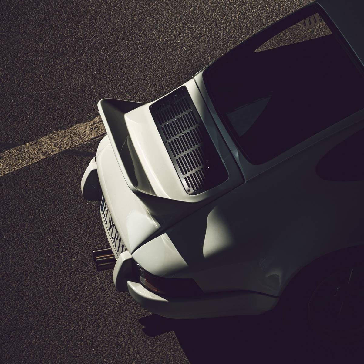 Oval cut Rear deck lid grille for F/G model - Painted / G-model (1974 - 1989) / No